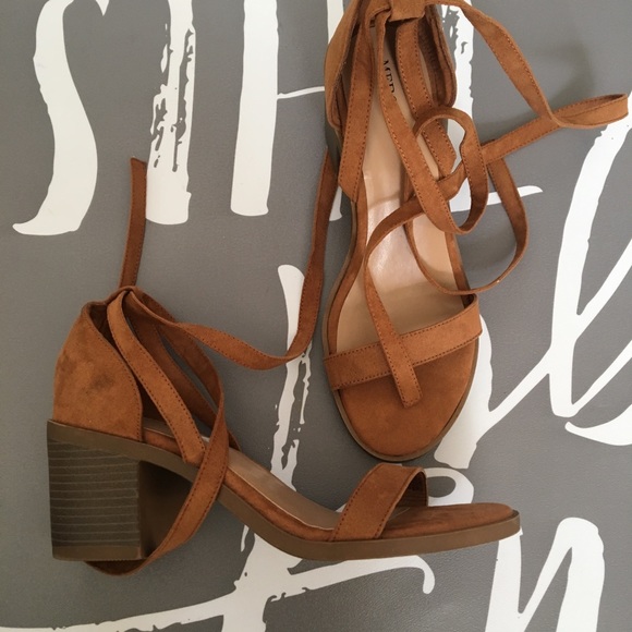 Merona Shoes - Merona Women’s block heels lace up size 8